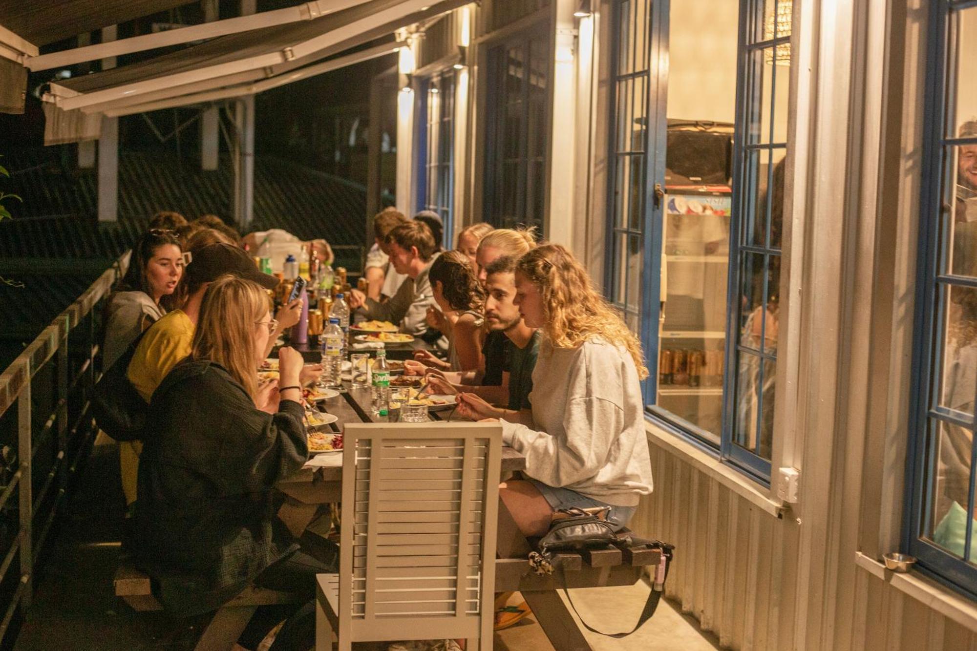 Hangover Hostels Ella Eksteriør billede