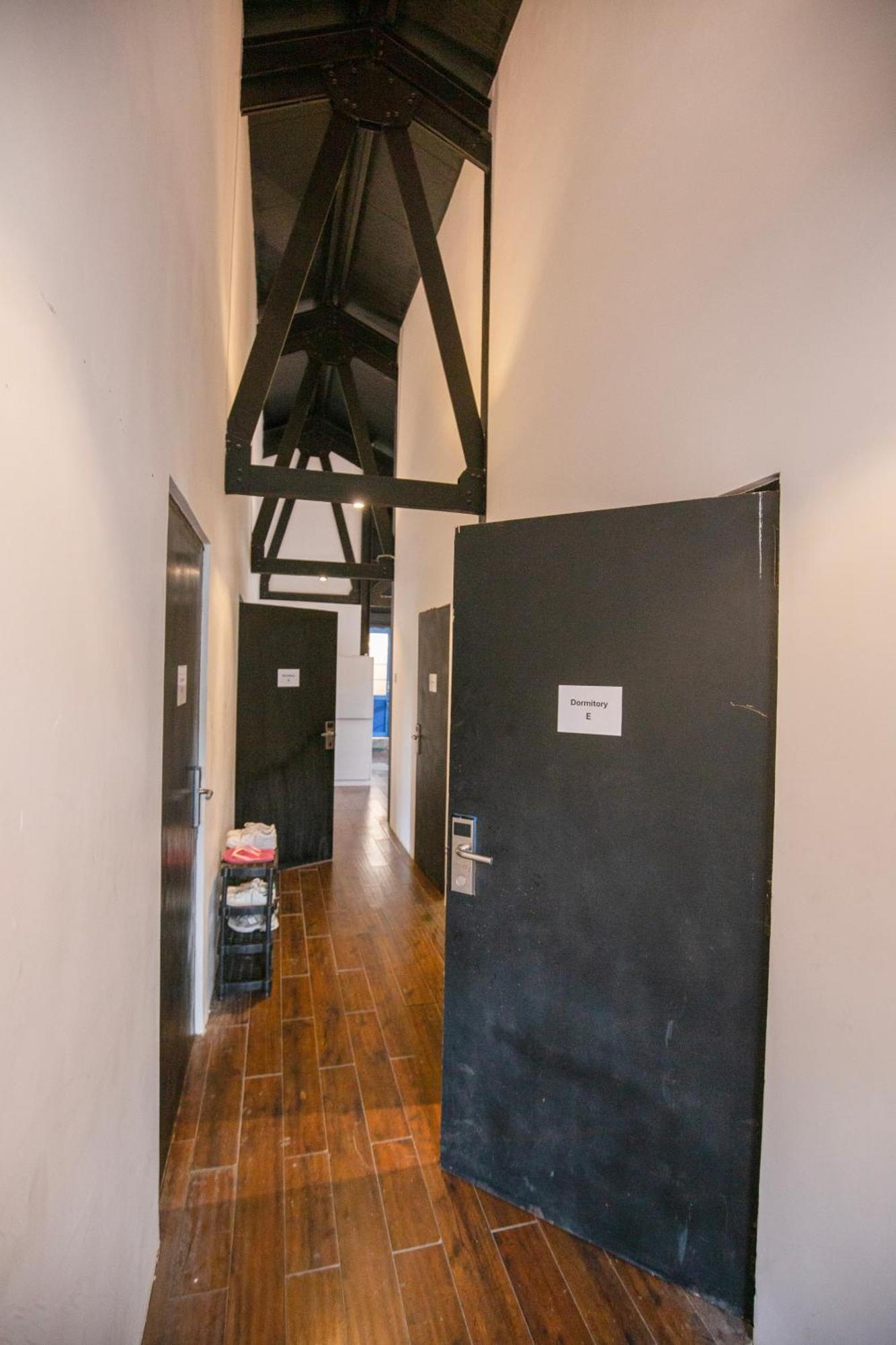 Hangover Hostels Ella Eksteriør billede