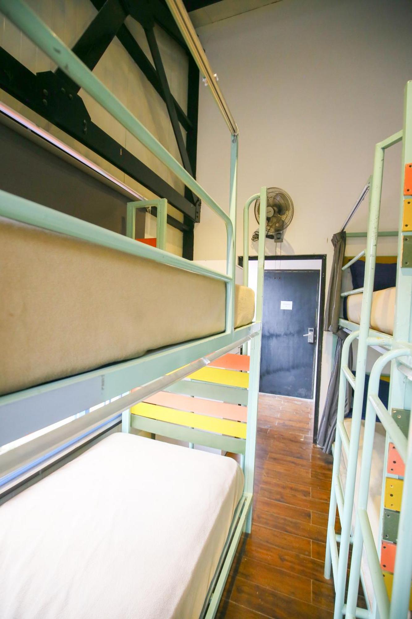Hangover Hostels Ella Eksteriør billede